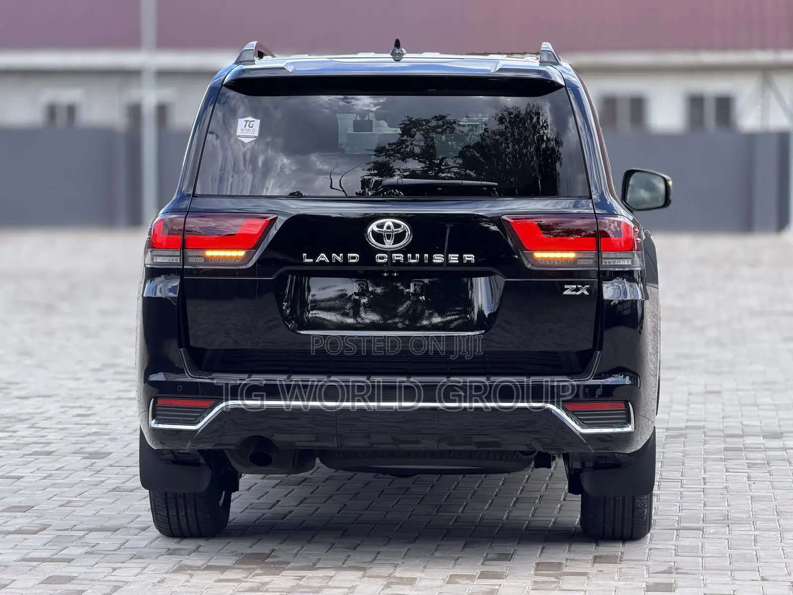New Toyota Land Cruiser LC300 2025 Black
