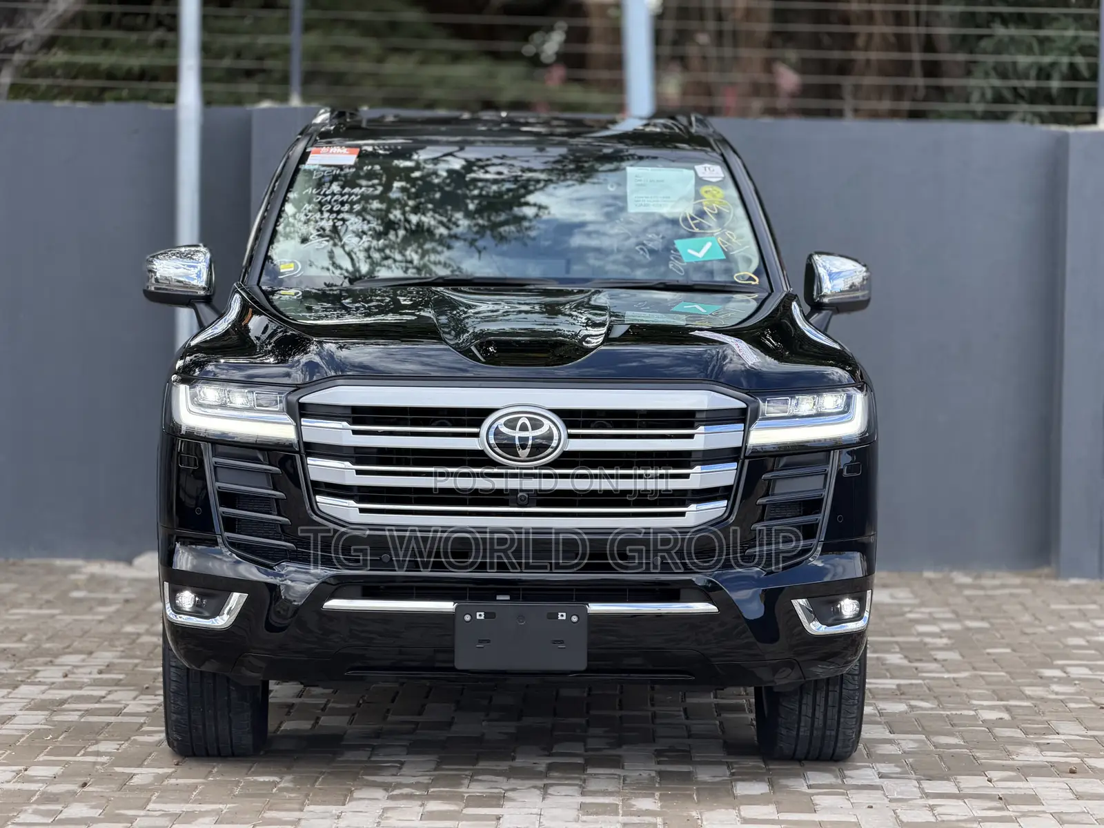 New Toyota Land Cruiser LC300 2025 Black