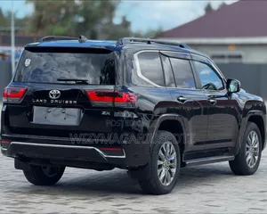 New Toyota Land Cruiser 2025 Black