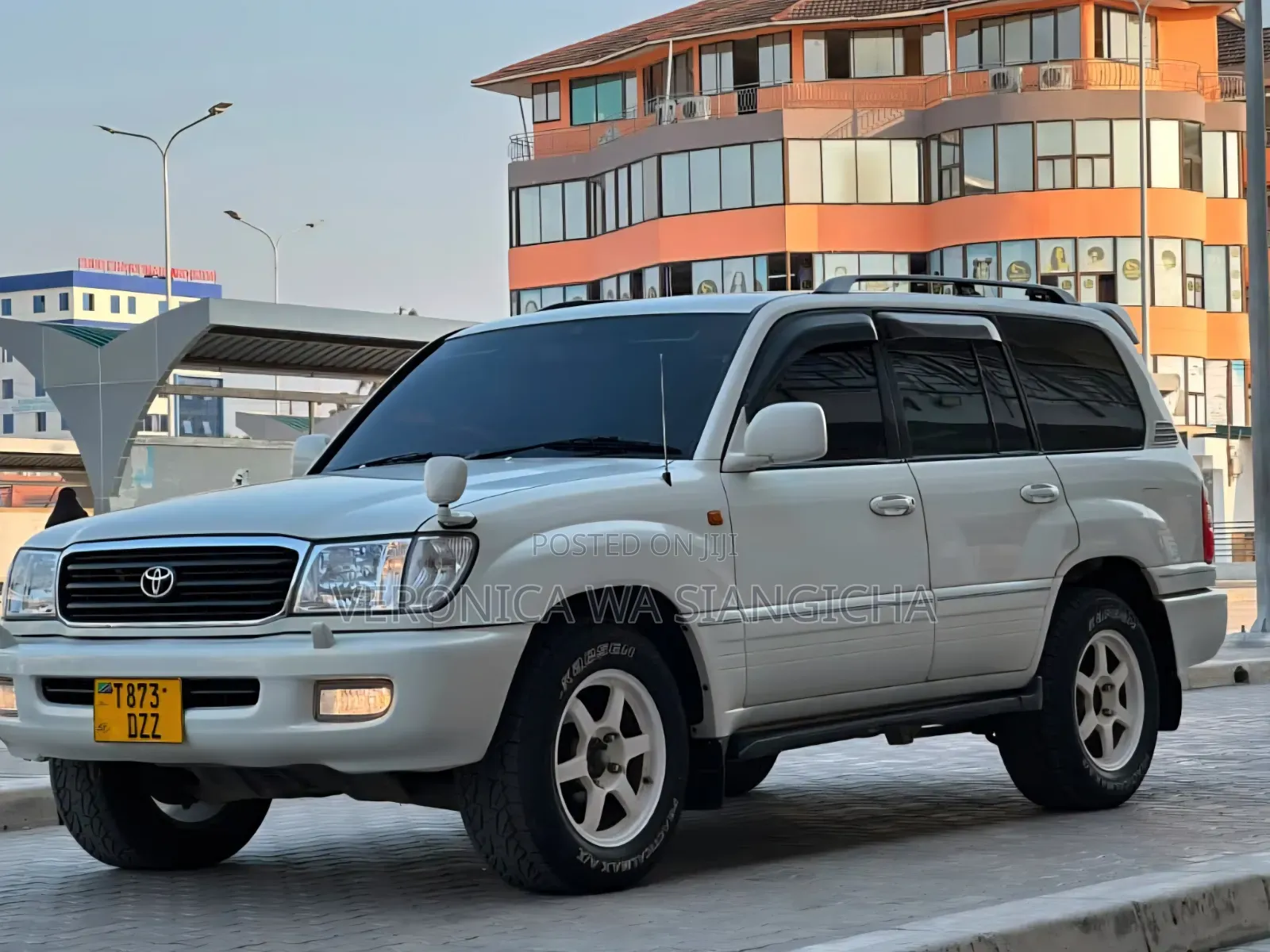 Toyota Land Cruiser Prado 2006 White