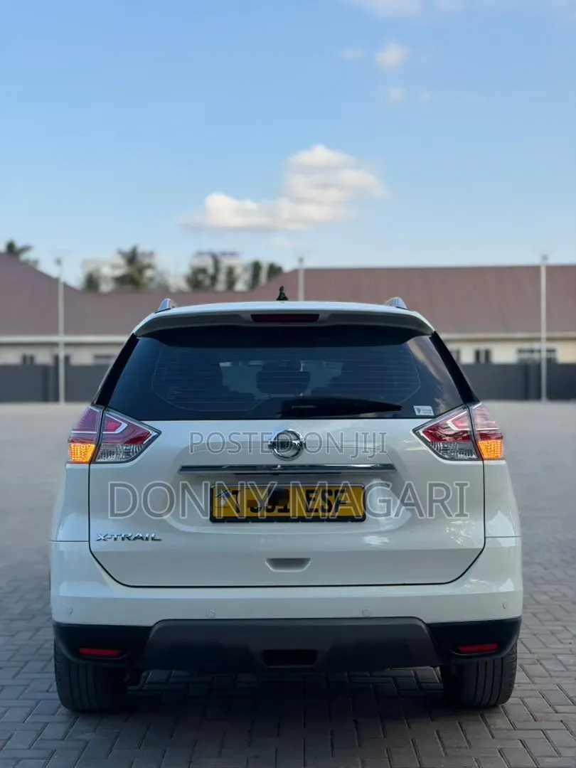 Nissan X-Trail 2016 White