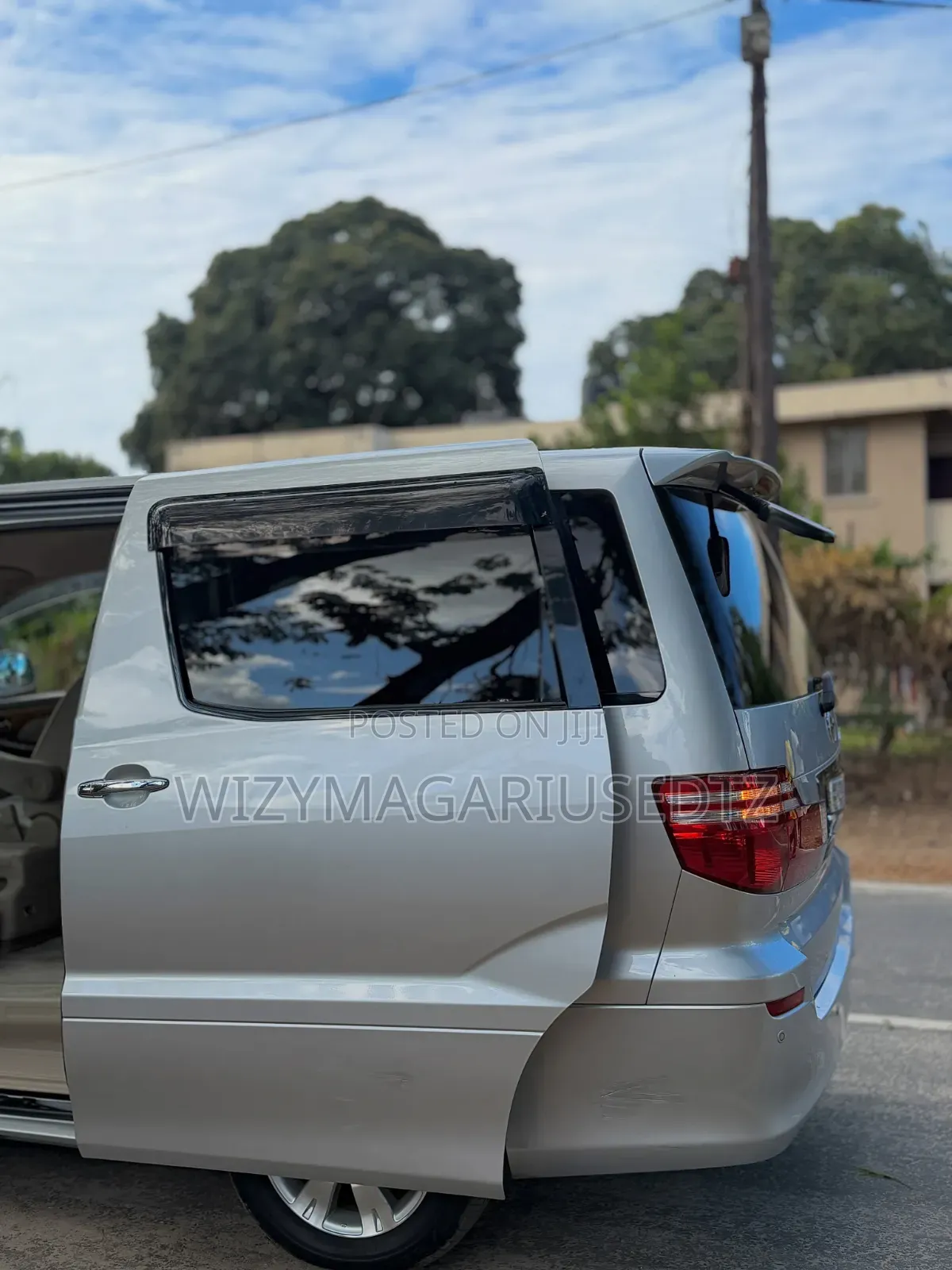 Toyota Alphard 2006 Silver