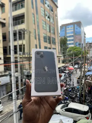 New Apple iPhone 13 128 GB White