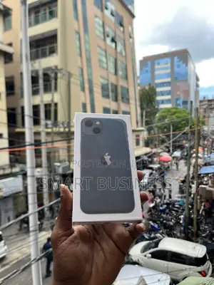New Apple iPhone 13 128 GB White