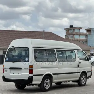 Toyota HiAce 1999 White