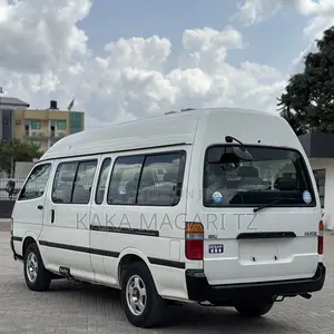 Toyota HiAce 1999 White