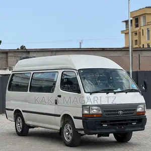 Toyota HiAce 1999 White