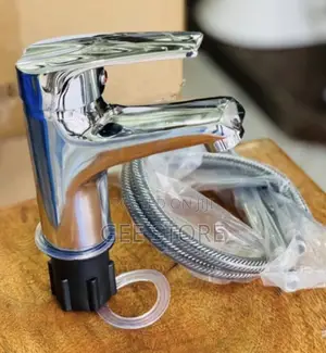 Polished Chrome Single-Lever Basin Mixer