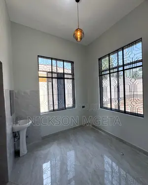 3bdrm House in Dalali Nick Mwanza for rent