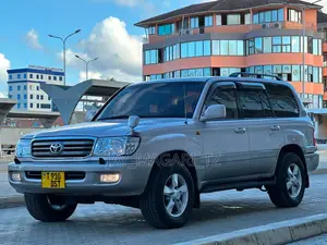 Toyota Land Cruiser 2000 Silver