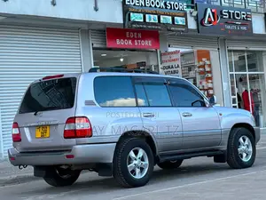 Toyota Land Cruiser 2000 Silver