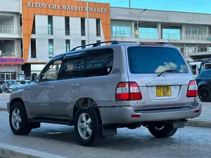 Toyota Land Cruiser 2000 Silver