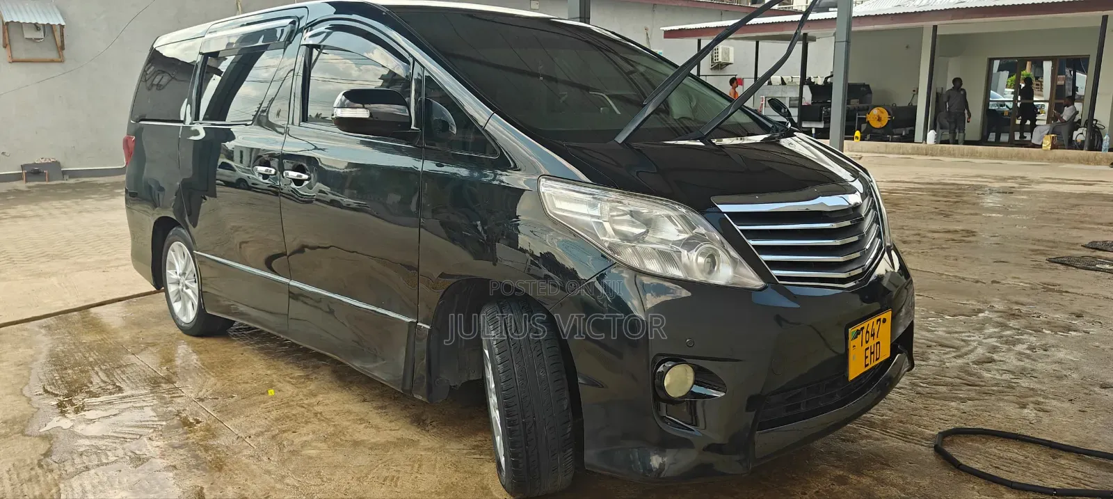 Toyota Alphard 2011 Black