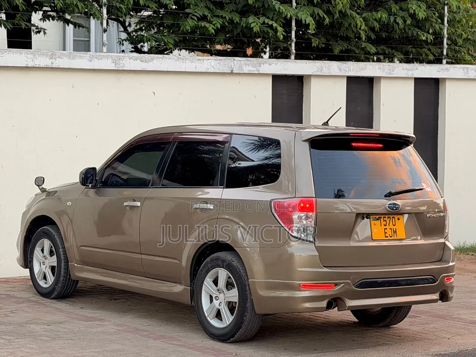 Subaru Forester 2009 Gold