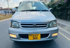 Toyota Noah 2.0 FWD (8 Seater) 2001 Silver