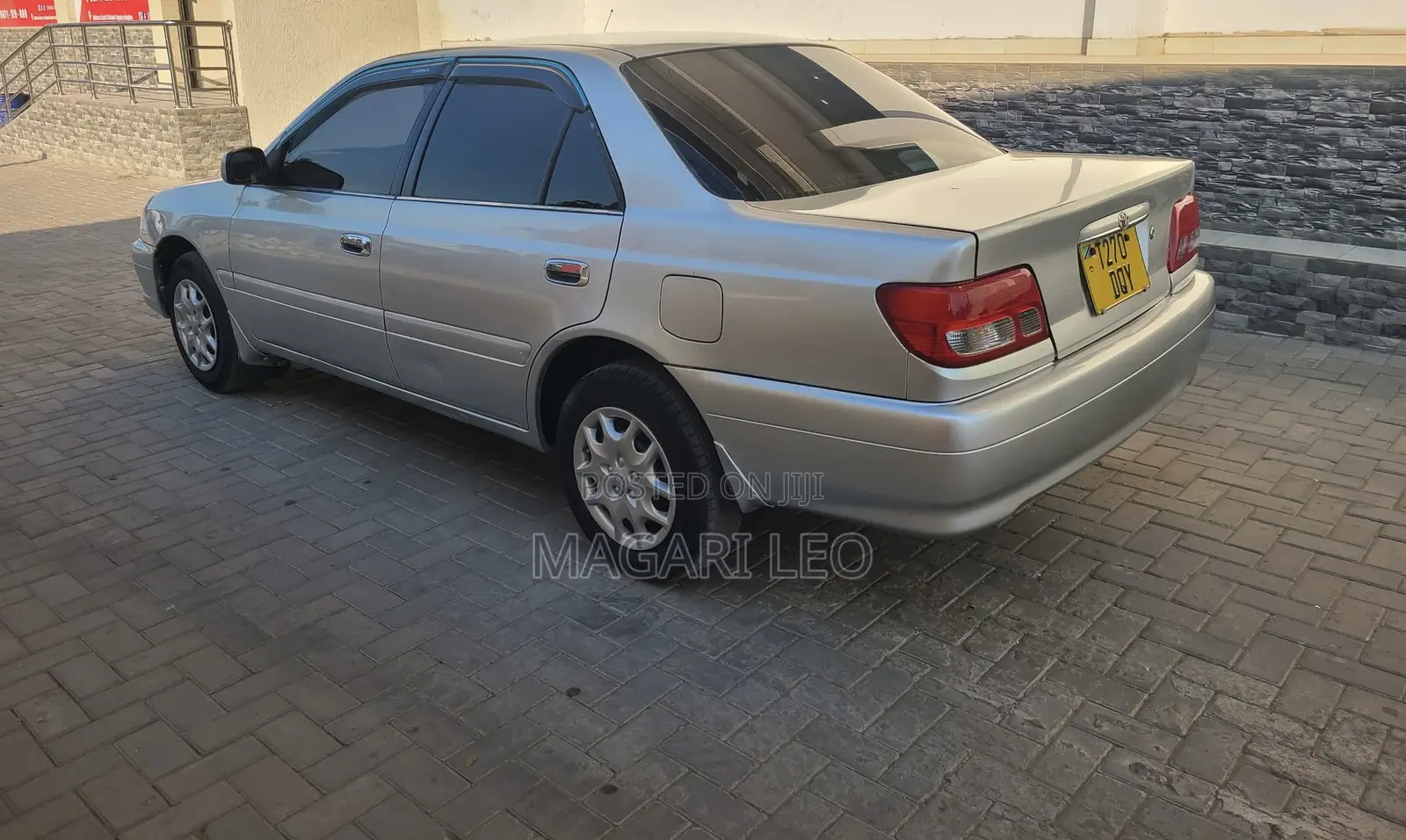 Toyota Carina 1.5 FWD Sedan 2001 Silver