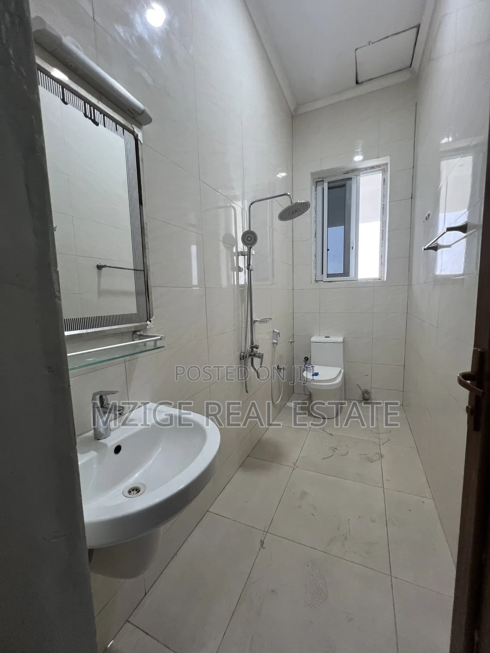 5bdrm House in Nyumba Ya Ghorofa for sale