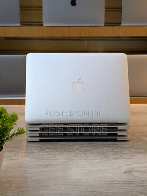 Laptop Apple MacBook Pro 2015 16GB Intel Core i5 SSD 512GB