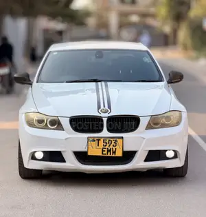 BMW 320i 2011 White