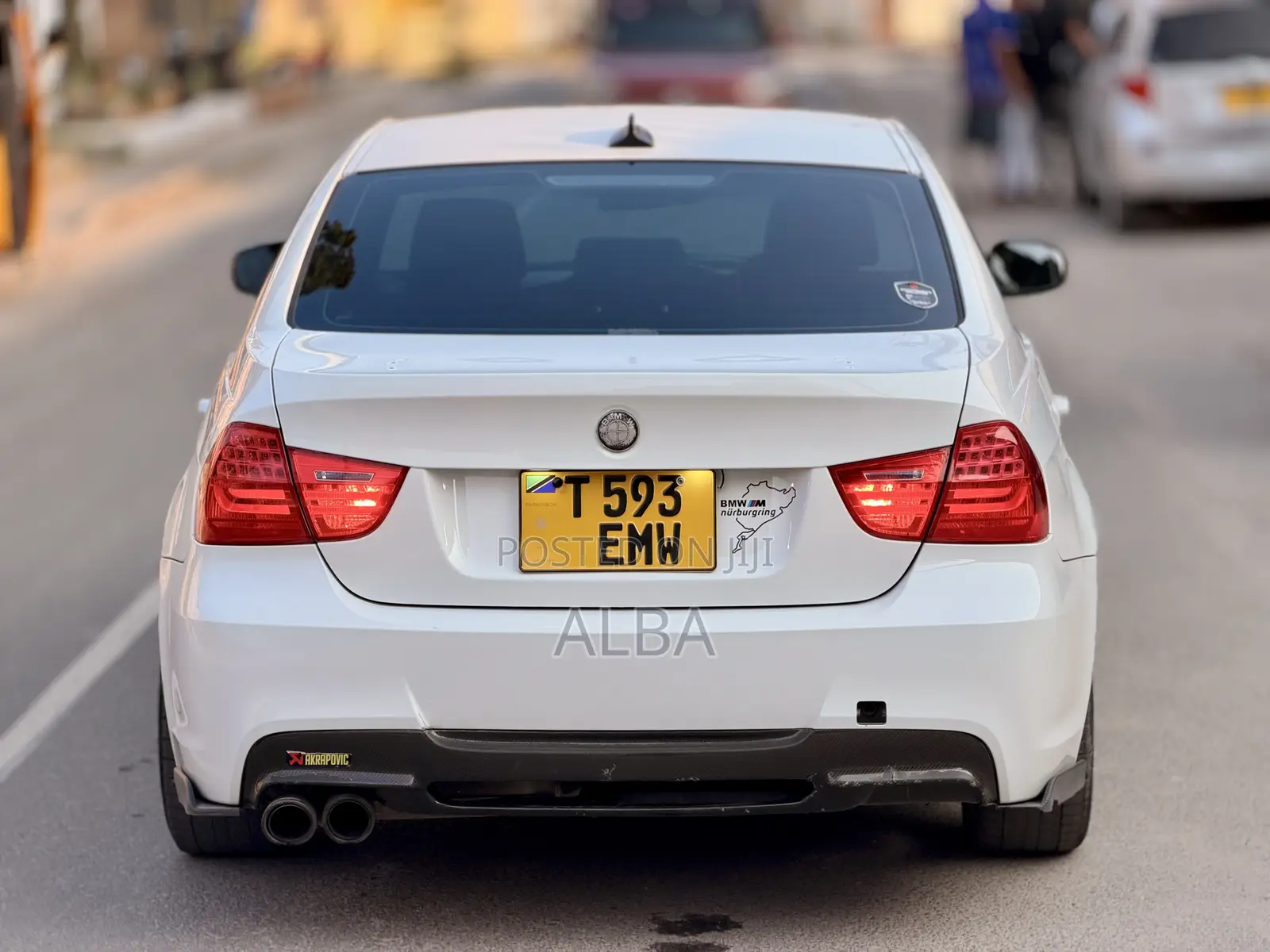 BMW 320i 2011 White