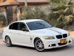 BMW 320i 2011 White