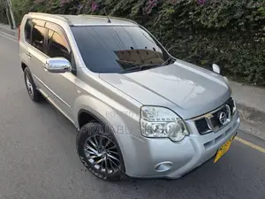 Nissan X-Trail 2.0 Petrol XE 2011 Silver