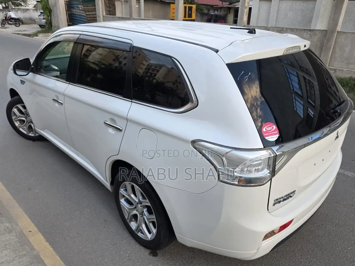 Mitsubishi Outlander 2.0 PHEV AWD 2016 White
