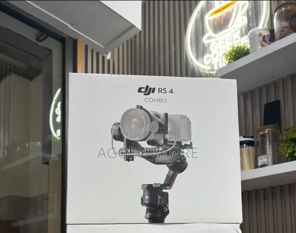 DJI RS 4 Pro Combo 3-Axis Camera Gimbal Stabilizer