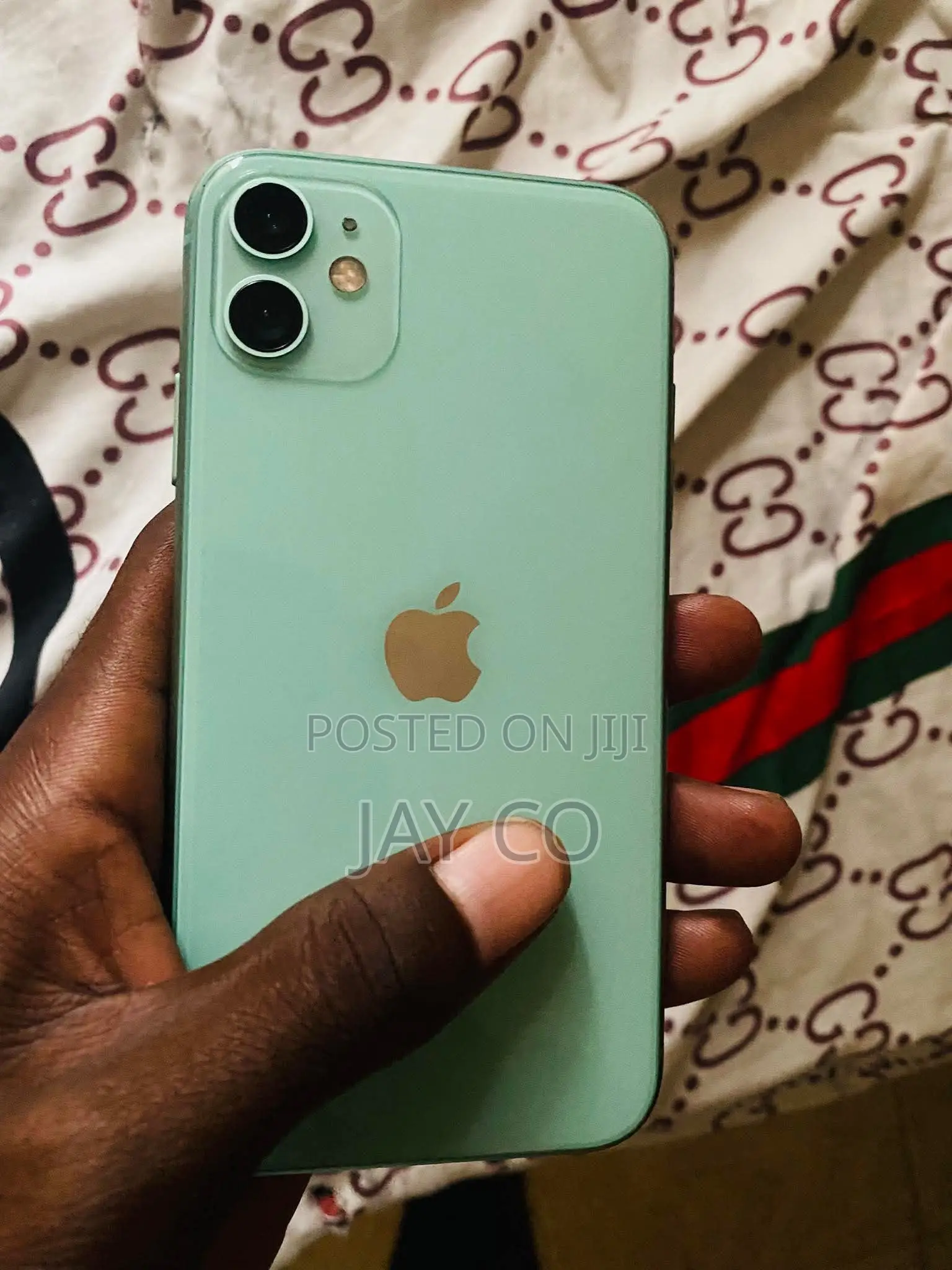 Apple iPhone 11 64 GB