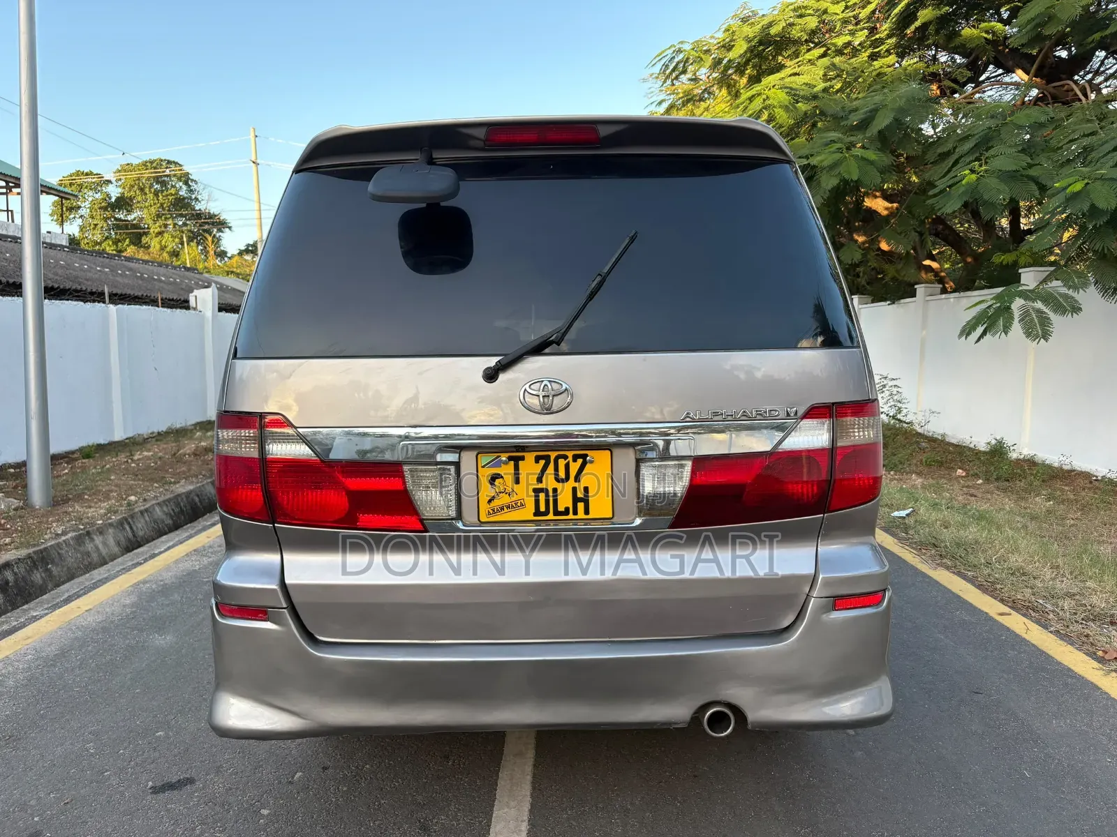 Toyota Alphard 2003 Silver