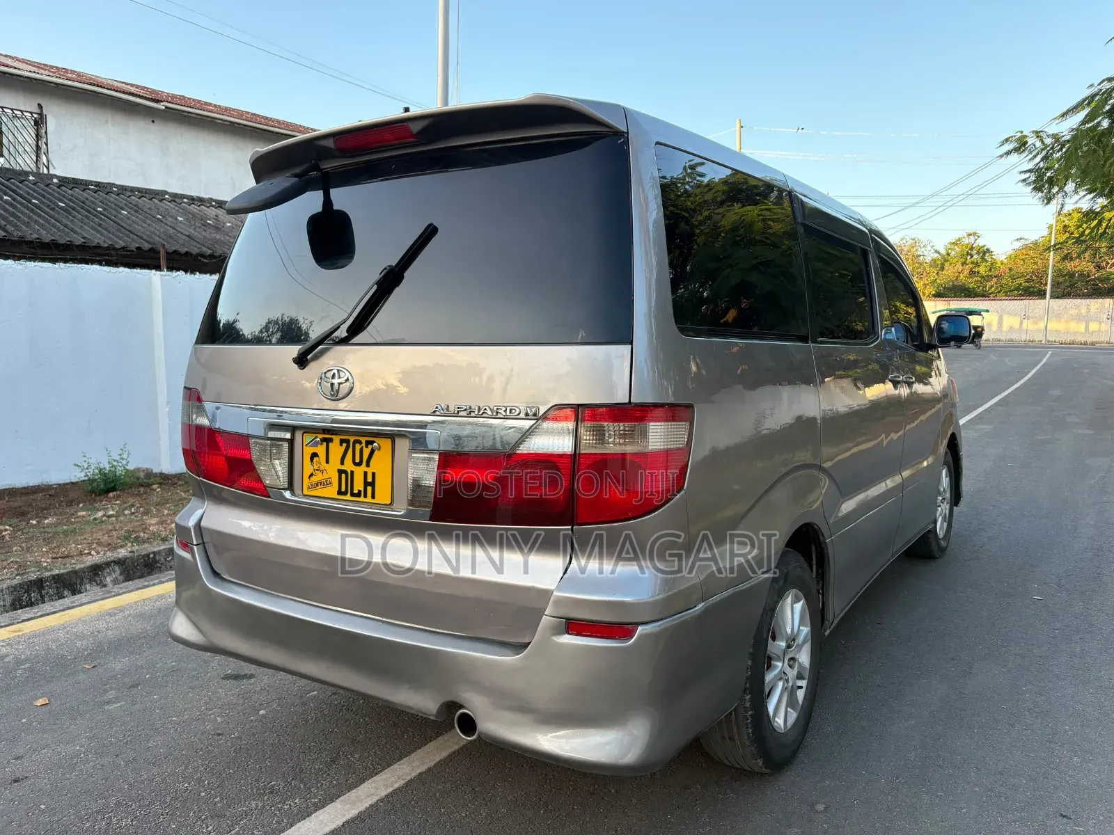 Toyota Alphard 2003 Silver