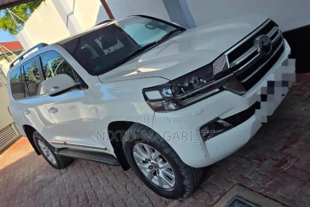 Toyota Land Cruiser 2021 Off white