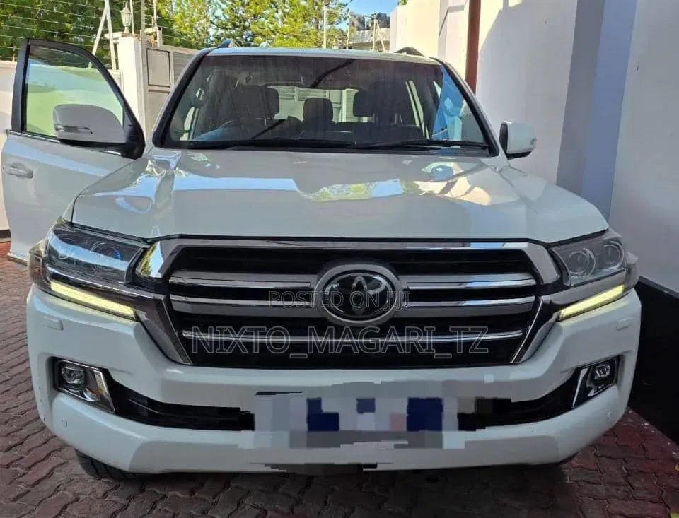 Toyota Land Cruiser 2021 Off white
