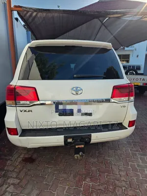 Toyota Land Cruiser 2021 Off white