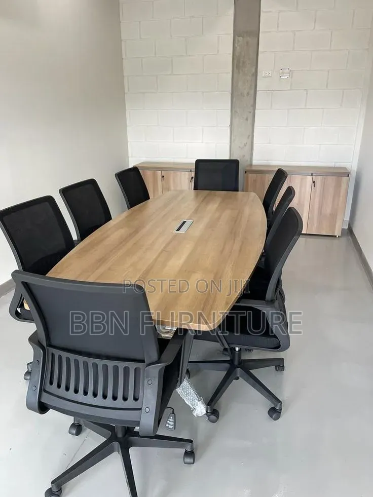 Meza Kwa Ajiri Ya Meeting Room