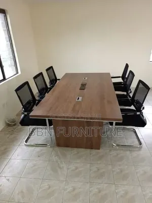 Meza Kwa Ajiri Ya Meeting Room