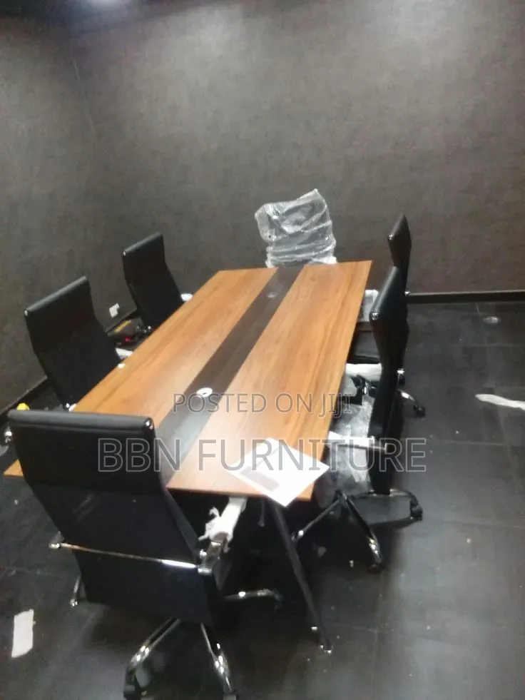 Meza Kwa Ajiri Ya Meeting Room