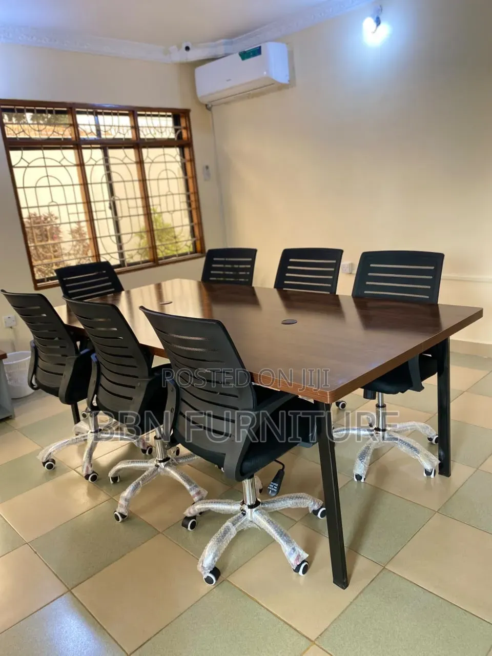 Meza Kwa Ajiri Ya Meeting Room