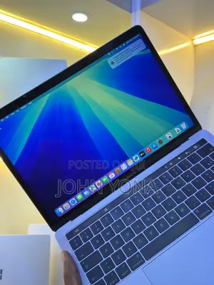 Laptop Apple MacBook Pro 2017 8GB Intel Core i5 SSD 256GB