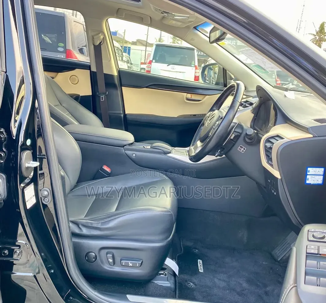 Lexus NX 2016 Black
