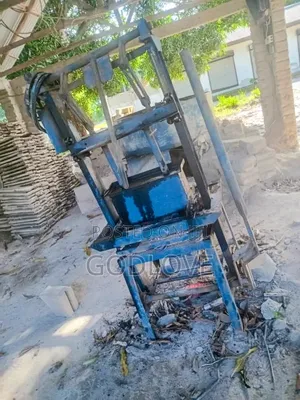 Machine Ya Tofali.