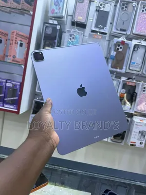 New Apple iPad Pro 12.9 (2022) 128 GB