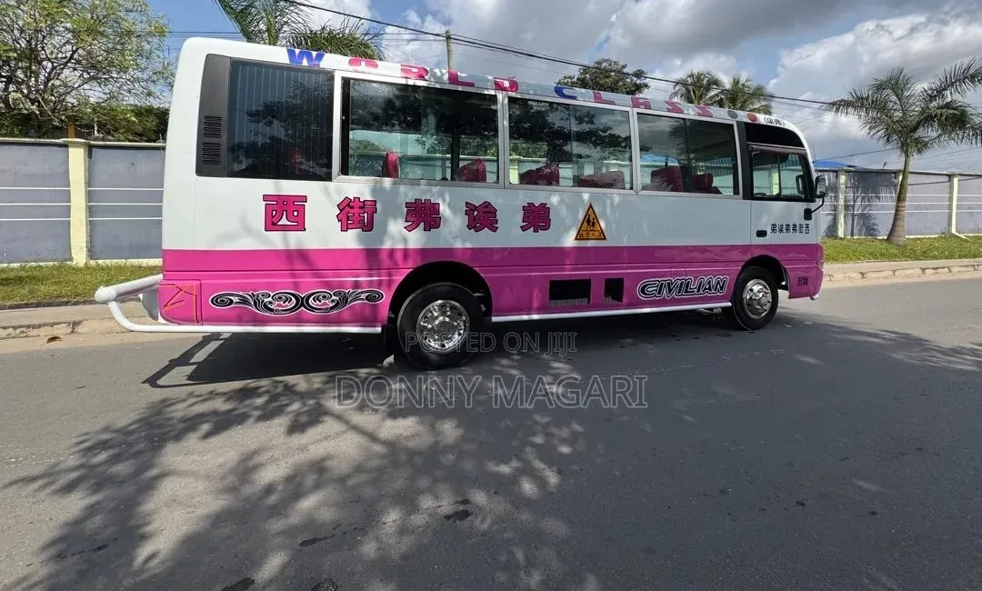 Nissan Civilian 2002 White