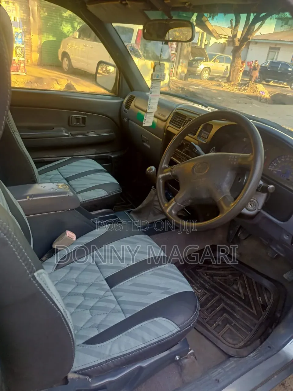 Toyota Hilux 2.5 Cab 2005 Gray