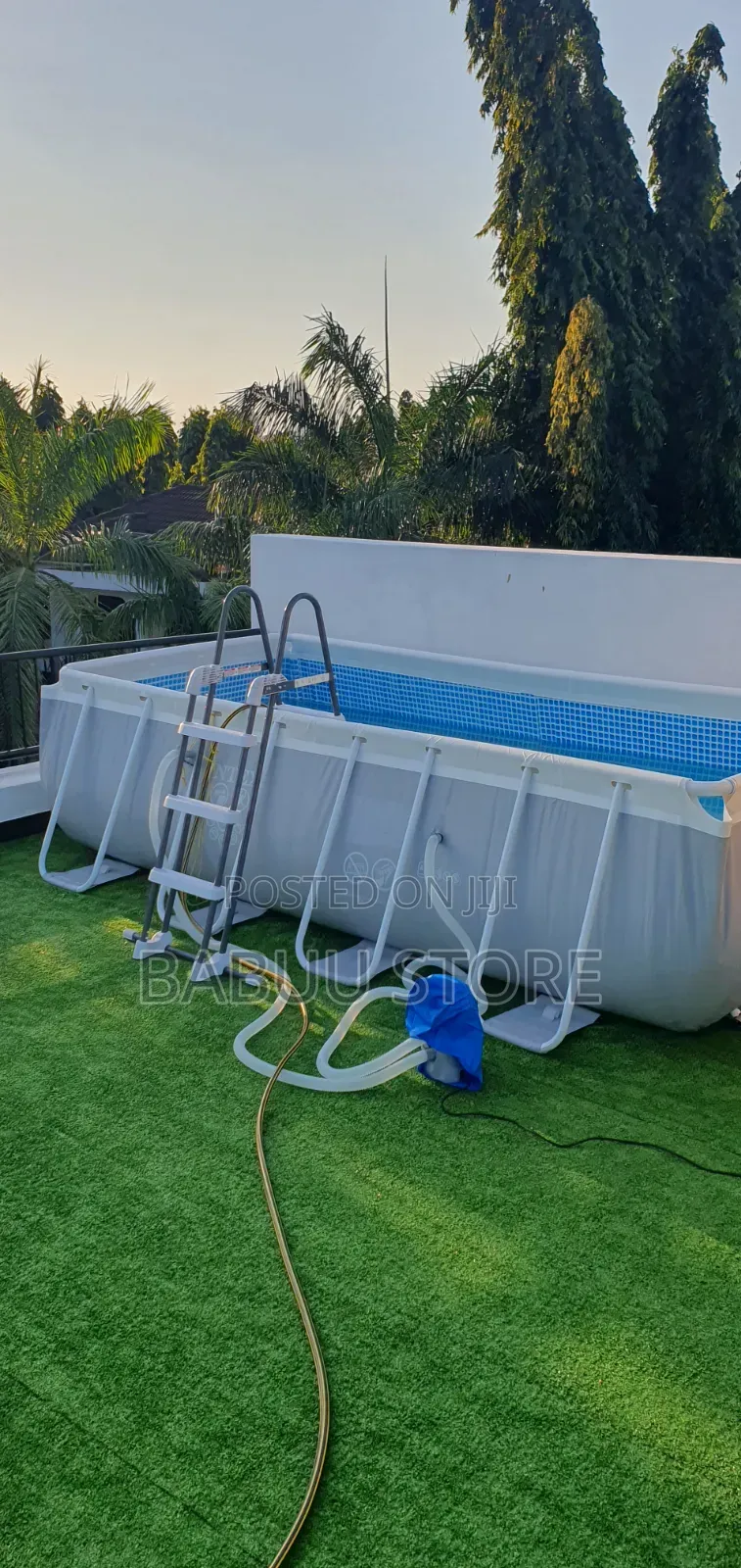 INTEX Bora Kabisa