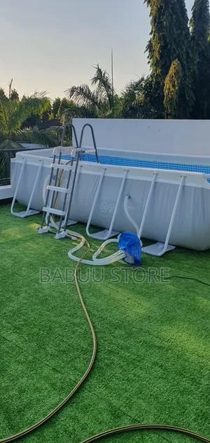 INTEX Bora Kabisa