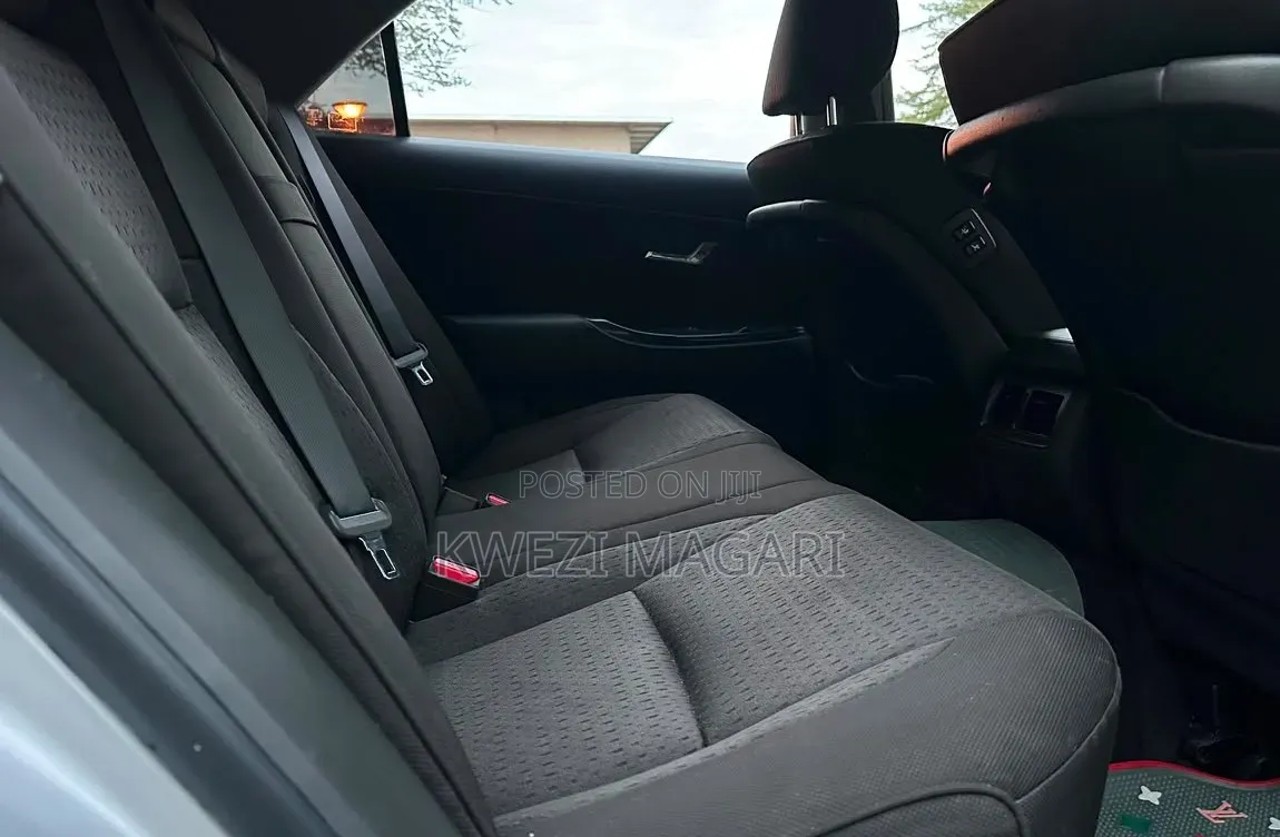Toyota Crown 2009 Silver