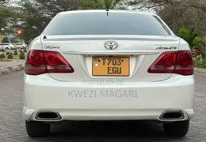 Toyota Crown 2009 White