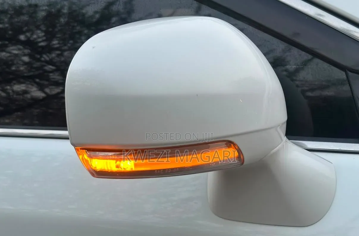 Toyota Crown 2009 White