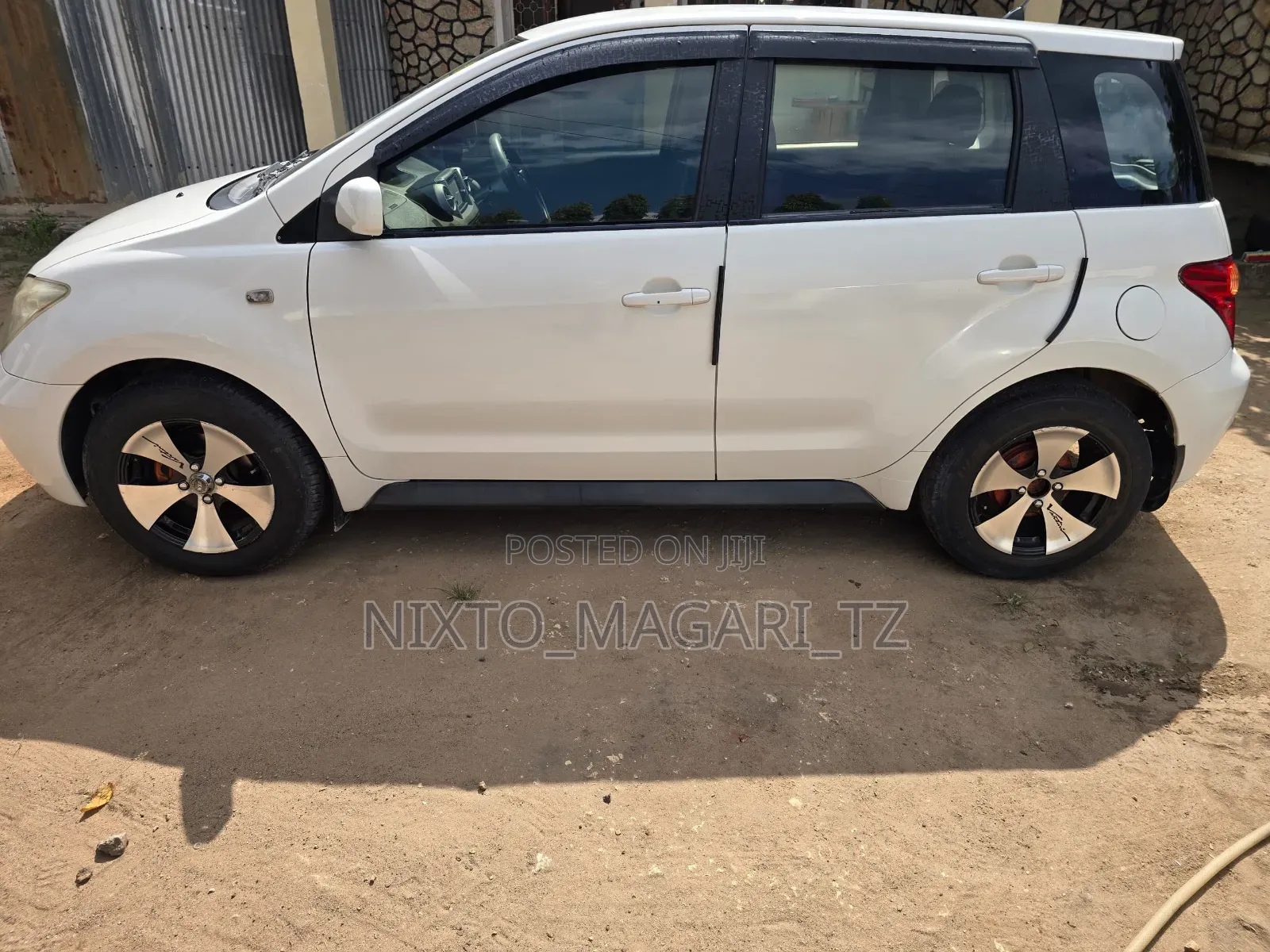 Toyota IST 2003 White